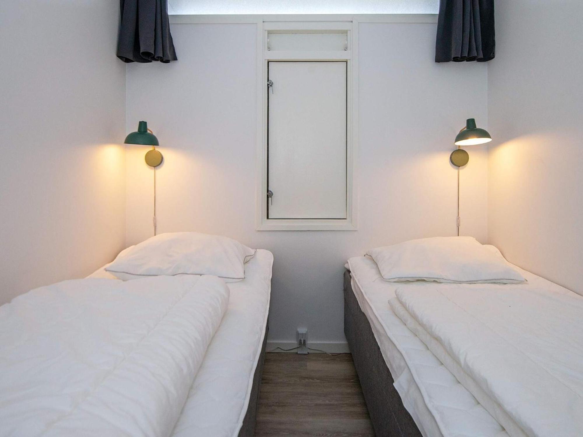 Apartment 4 Person On A In Fan Fano